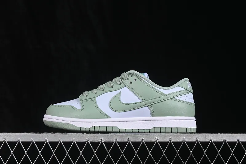 All categories Nk SB Dunk series Nk SB Dunk Low low-top sneakers Nike SB Dunk Low light green low-top casual sneakers IM6572-002